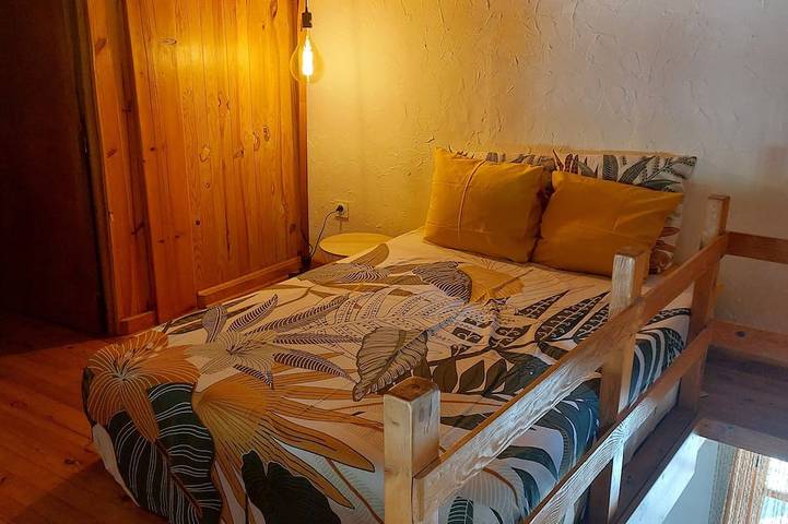 Petite maison de vacances pour 4 personnes. in Banne, Parc national des Cévennes