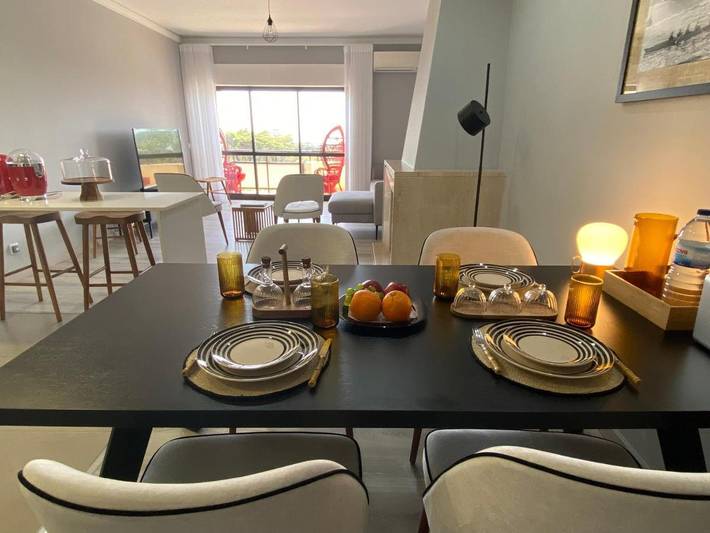 Gîte pour 6 personnes, avec piscine ainsi que vue et terrasse à Estoril - 4
