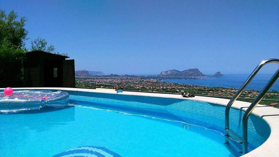 Three-Bedroom House in Altavilla Milicia, Provincia di Palermo