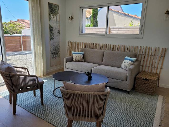 Location de vacances pour 6 personnes, avec jacuzzi ainsi que terrasse et jardin dans Plage de La Source - 4