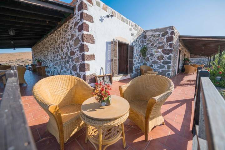 Casa rural para 2 personas, con jacuzzi además de jardín y terraza en Fuerteventura - 2