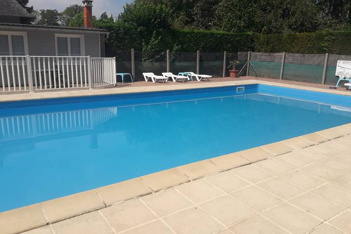Chalet idéal avec piscine à Blonville-sur-mer in Blonville-sur-Mer, Région de Lisieux