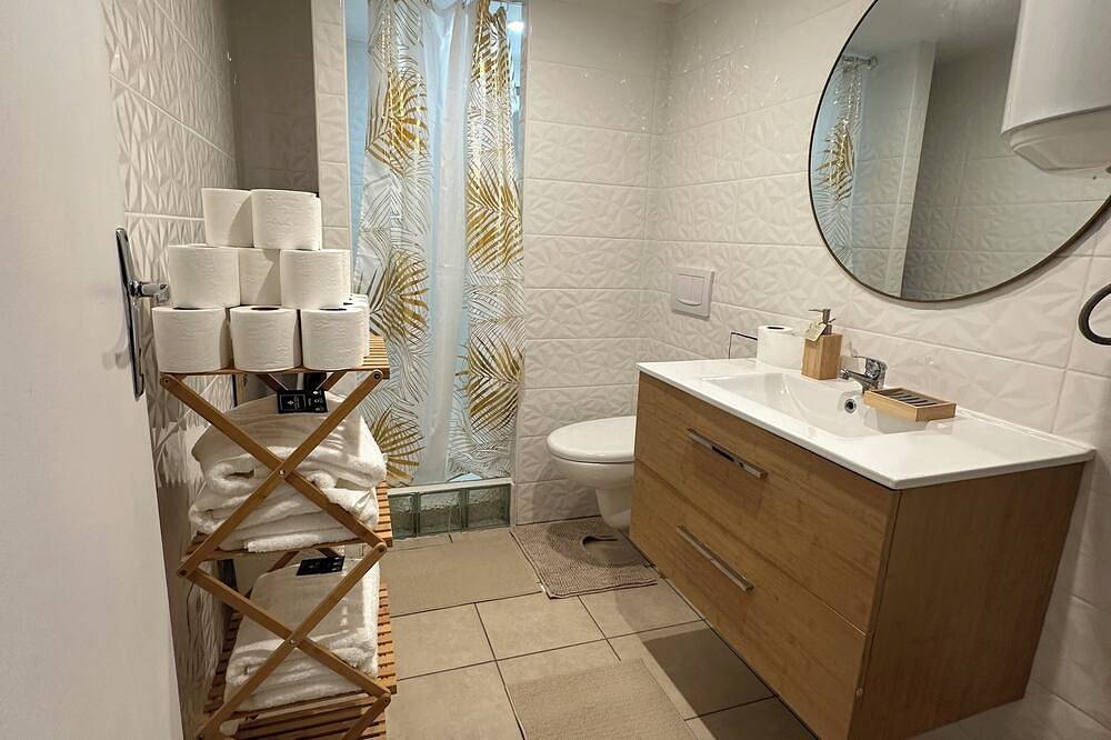 Apartamento entero, F2 jacuzzi modern / spacious (5 min station) in Étampes, Essonne