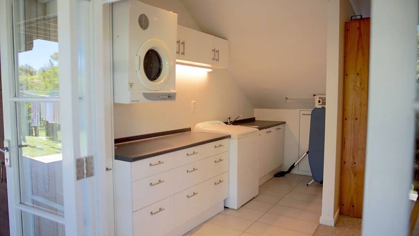 Lodge for 24 people, with garden in Waiheke Island