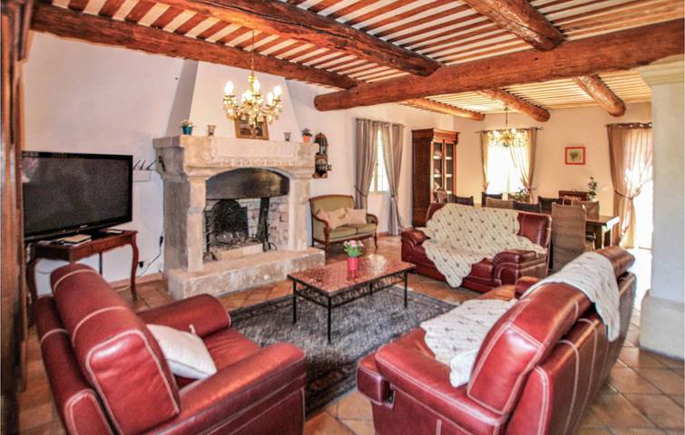 Location de vacances pour 8 personnes, avec jardin ainsi que piscine et terrasse à Apt - 4