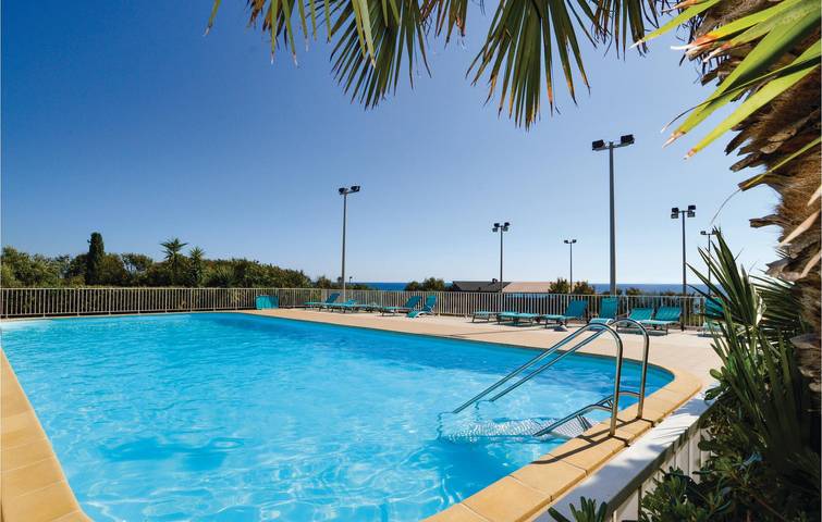 Location de vacances pour 8 personnes, avec jardin ainsi que terrasse et piscine, adapté aux familles à Cervione - 2