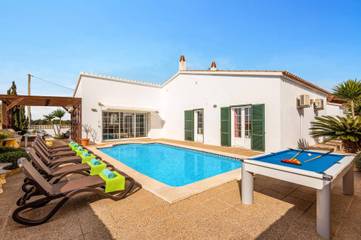 Villa in Cala en Porter, Alaior Municipality für 6 