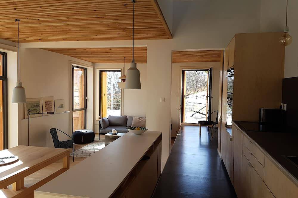 Chalet contemporain d'architecte. Ski à Serre Chevalier et Montagne l'été in Puy-Saint-André, Serre Chevalier