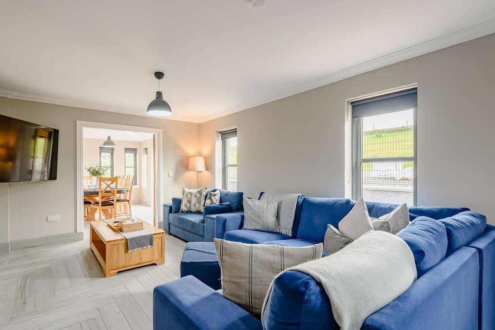 3 Bed in Alexandria in Loch Lomond, West Dunbartonshire