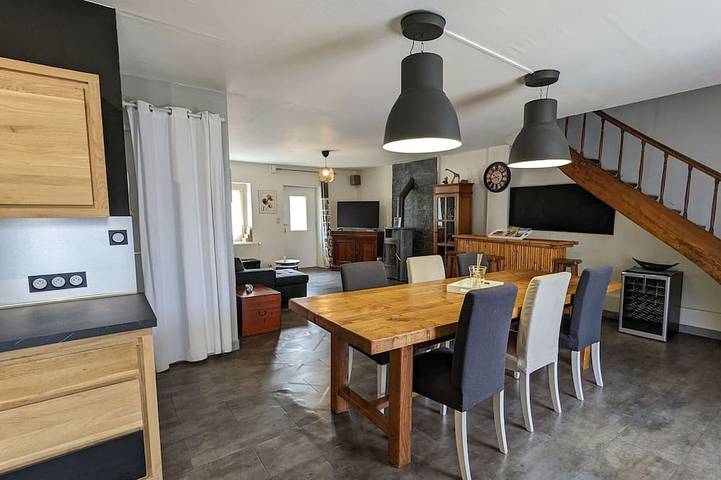 Gîte pour 6 personnes, avec jardin à Messas