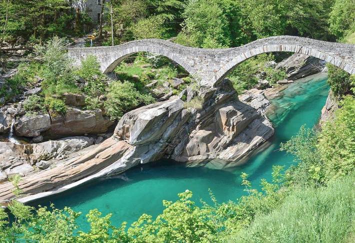 Ferienhaus für 4 Personen, mit Terrasse und Garten sowie Ausblick im Ticino