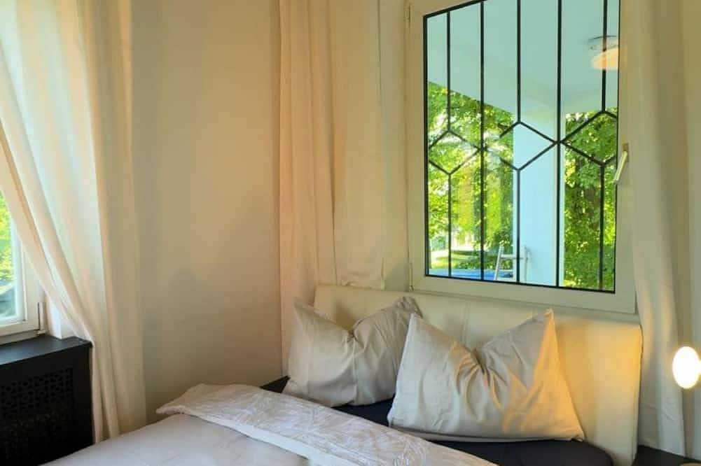 Room for 2 in a Comfy Villa w/ Garden near Danube in Floridsdorf, Wien