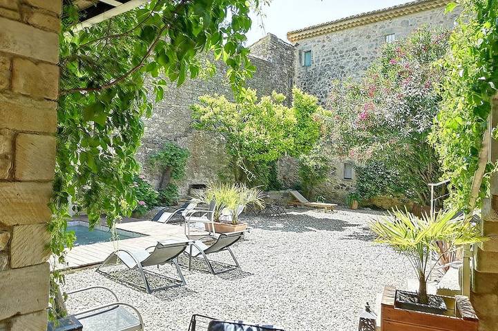 Appartement de vacances pour 2 personnes, avec piscine et terrasse ainsi que jardin et jacuzzi