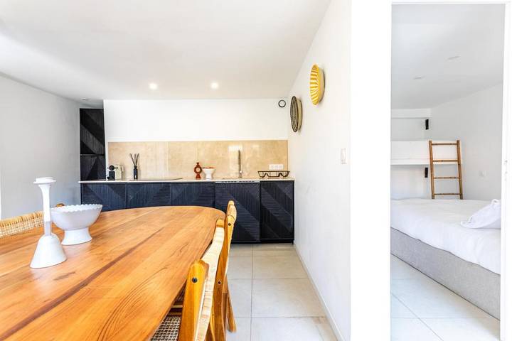 Gîte pour 4 personnes, avec terrasse, animaux acceptés dans Les Goudes - 3