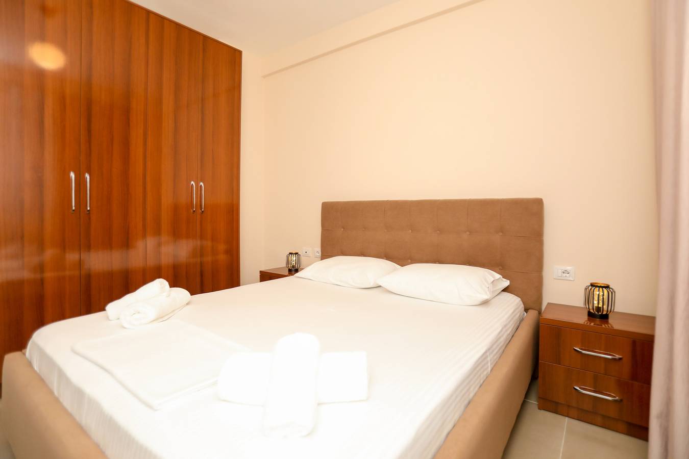 Apartamento entero, Apartamento de vacaciones para 4 personas con balcón in Vlorë (Ciudad), Vlorë