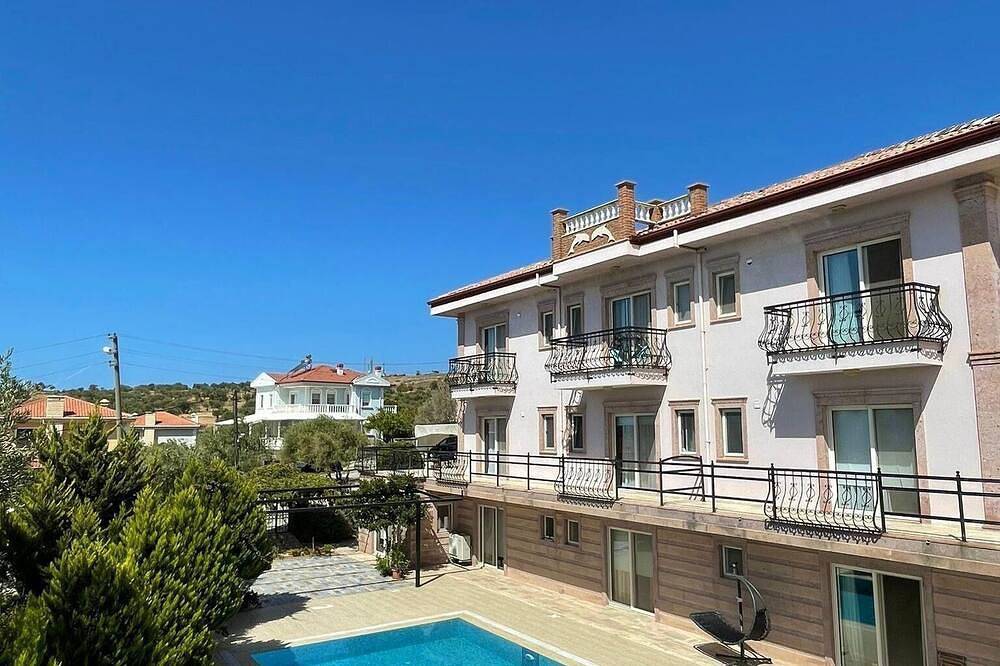 Ganze Wohnung, Charming 1-Bedroom Sea View Apartment with Kitchen on Cunda Island in Ayvalık, Türkische Ägäis