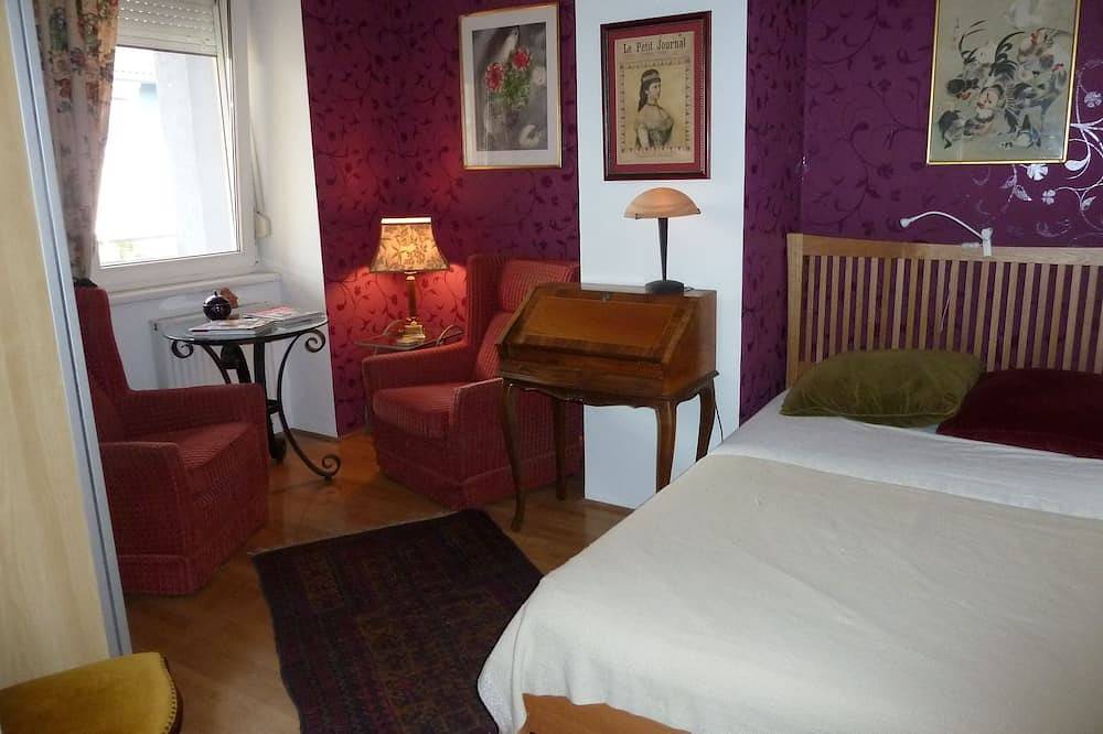 Cały apartament, 5 min do jeziora termalnego, gr. 3 pokoje Apartament z tarasem na dachu o powierzchni 20 m2, klimatyzacją, internetem, in Hévíz, Keszthely region