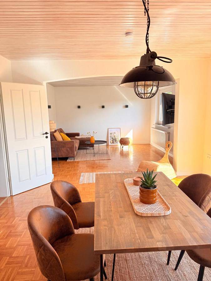 Ferienwohnung für 4 Personen, mit Balkon und Ausblick in Oberweser