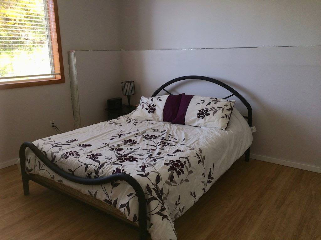 Fun Suite zwischen zwei Gewässern in Sechelt, Sunshine Coast Regional District