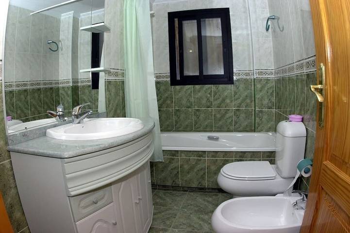 Villa en face de la mer avec piscine in La Capellania, Benalmádena