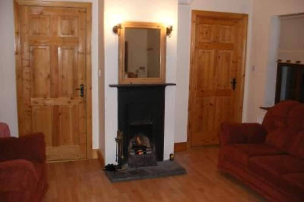 Mountshannon: Typisches Landhaus - Mountshannon in Lough Derg