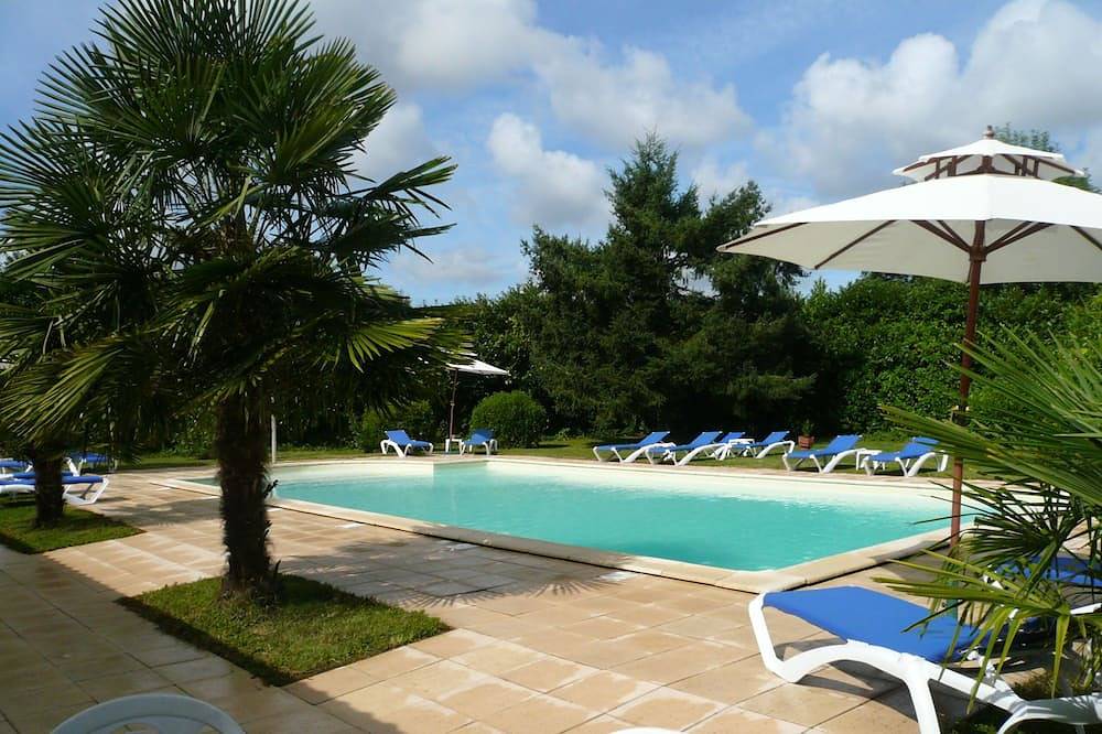 Gite 2 chambres avec piscine in Villeneuve-sur-Lot, Quercy