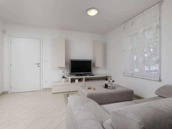 Ganze Wohnung, Apartment Seafront Maris - 1 in Soline, Krk