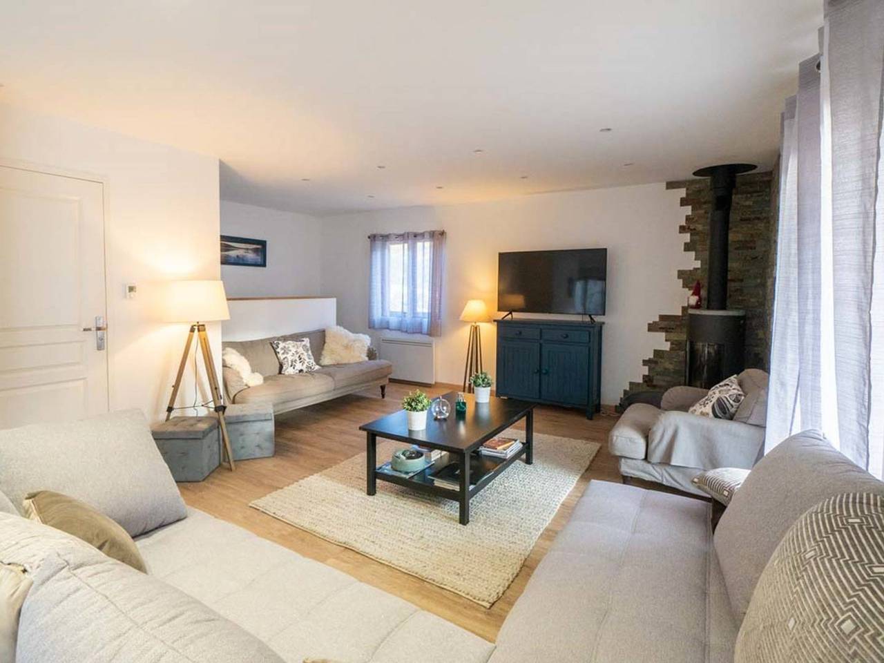 Renovated 7-room chalet in Valmorel, 15 people, parking, terrace in Les Avanchers-Valmorel, Le Grand Domaine