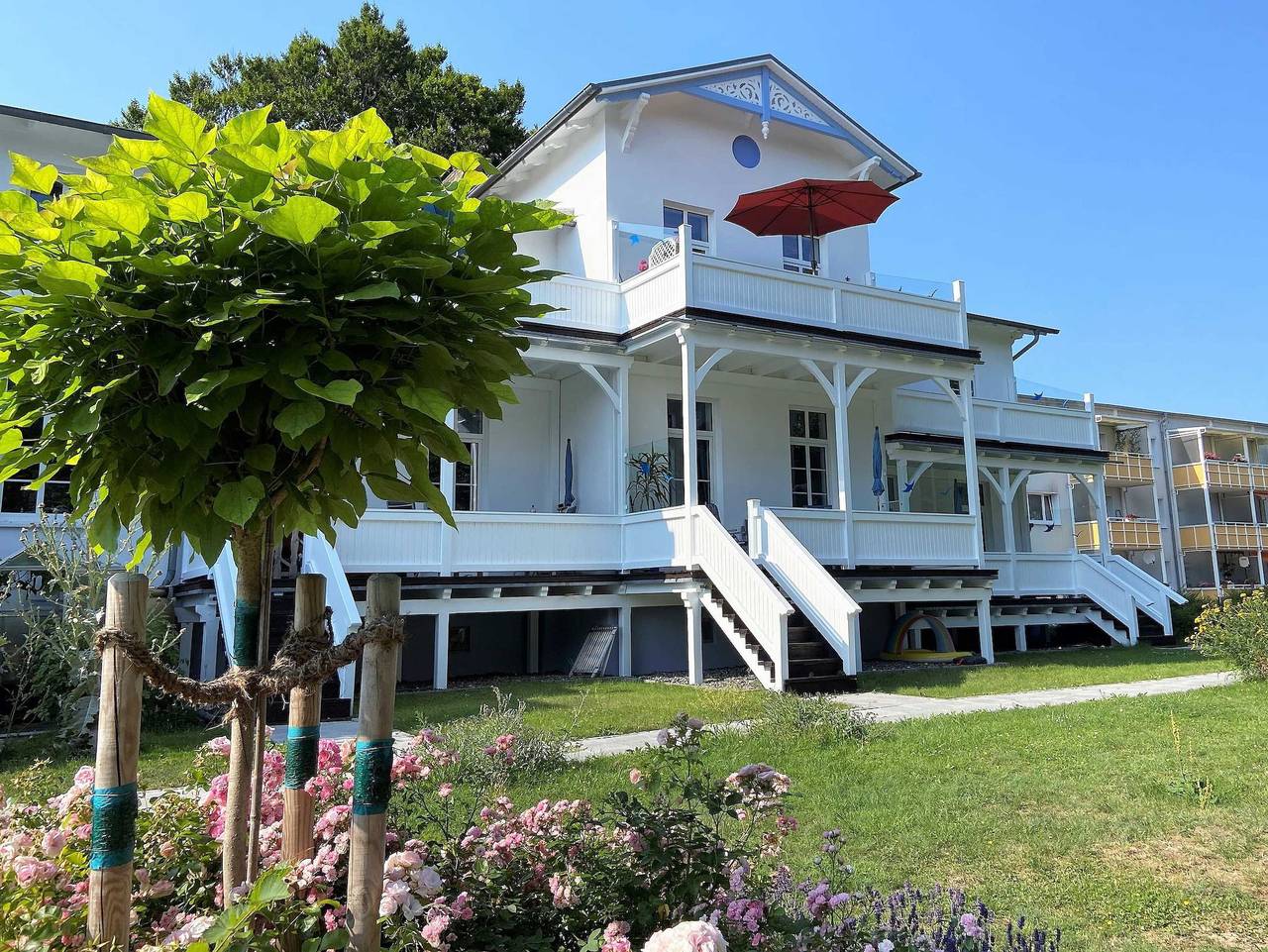 Ganze Ferienwohnung, Villa Azur - Meerblick - Sassnitz auf Rügen - Fewo Nr.1  > 1-Zimmer-Ferienwohnung in Sassnitz, Nationalpark Jasmund