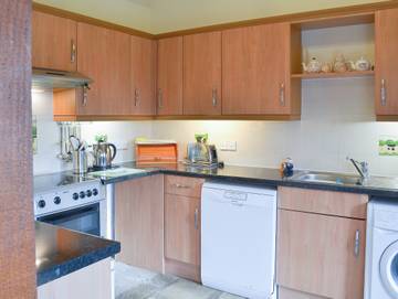 Vacation Rental for 4 Guests in Wiltshire, South West England, Picture 4