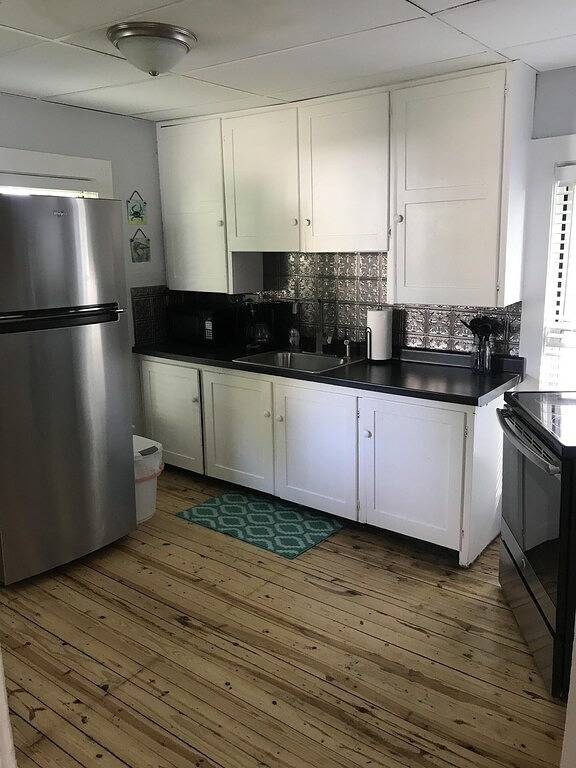 Vacation rental for 8 people, with yard in Grand Haven