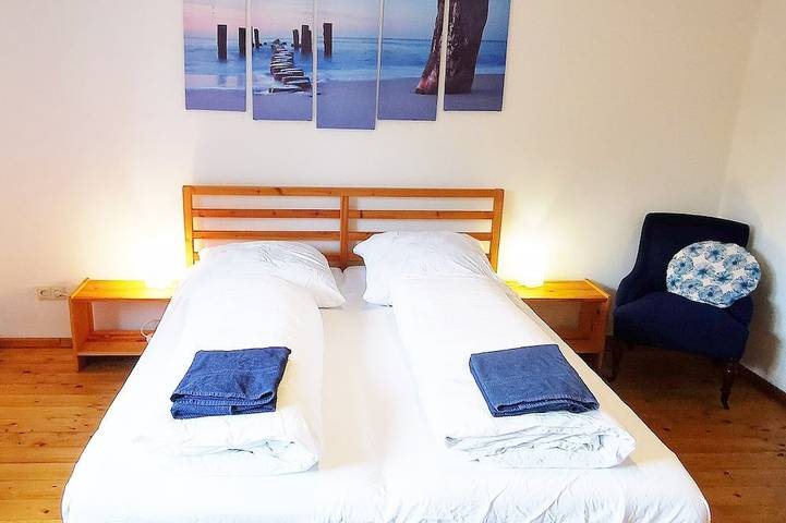 Ferienwohnung für 10 Personen, mit Terrasse und Garten sowie Pool in Butjadingen - 2