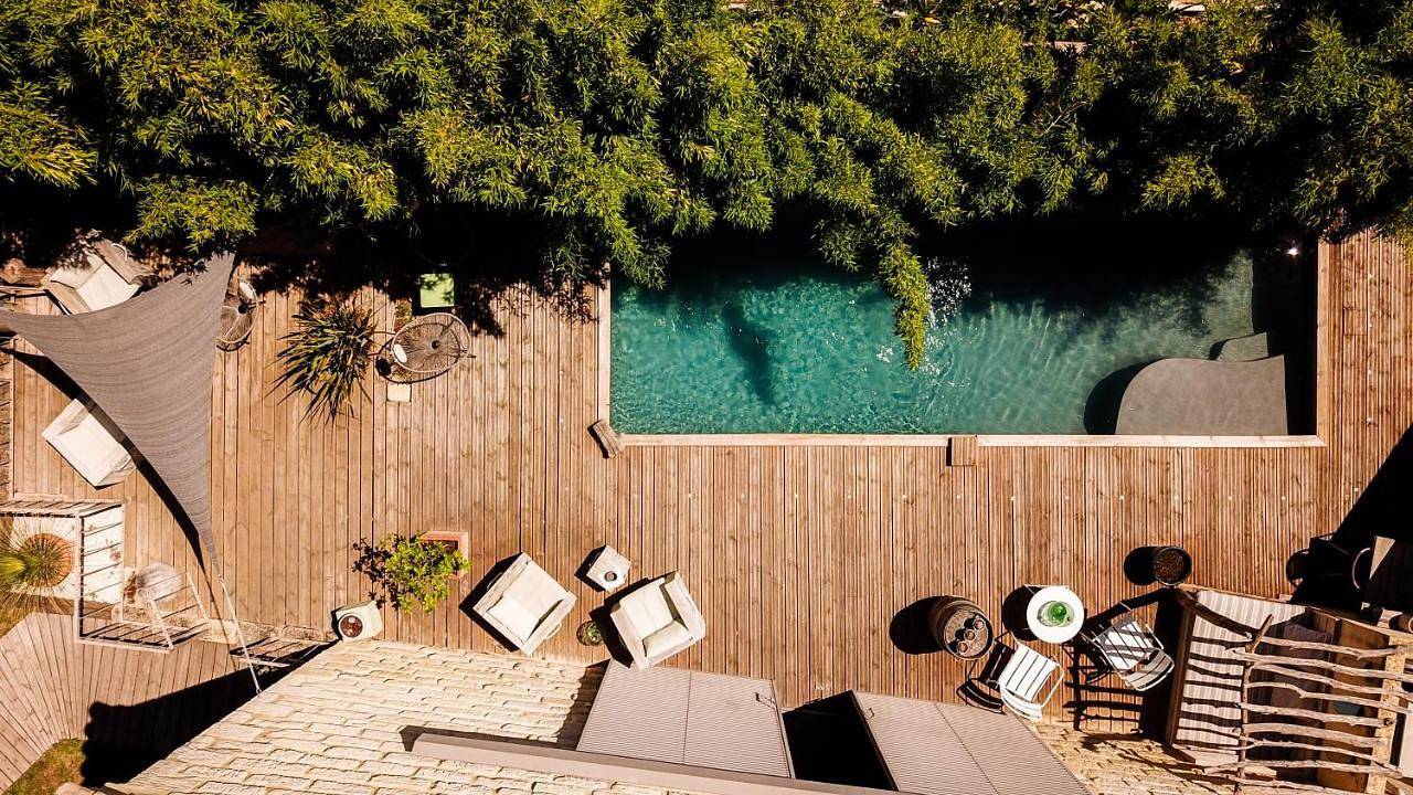 Double Room with Private Bathroom with hammock in Saint-Laurent-d'Aigouze, Côte d'Améthyste