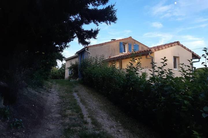 Gîte pour 2 personnes, avec jardin et vue, animaux acceptés à Mas-Saintes-Puelles - 3