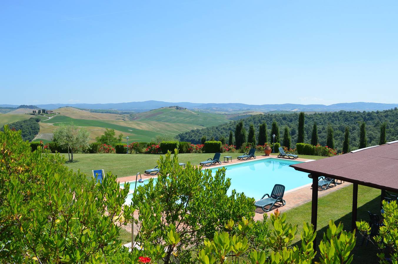 Appartamento intero, Ampio appartamento con piscina con bellissima vista nelle Crete Senesi in Asciano, Siena e dintorni