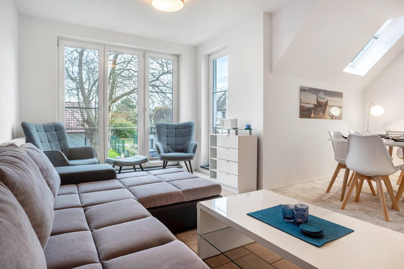 Entire apartment, Apartment 'Haus Annelie Fewo 2' with Private Terrace, Shared Garden and Wi-Fi in Dranske, Ruegen