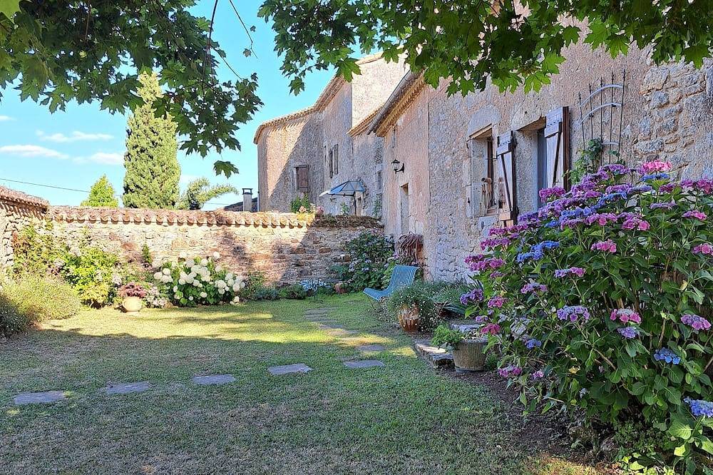 Les Hauts de Sentelines – Nature et détente aux portes du Périgord Pourpre in Gavaudun, Région de Villeneuve-sur-Lot