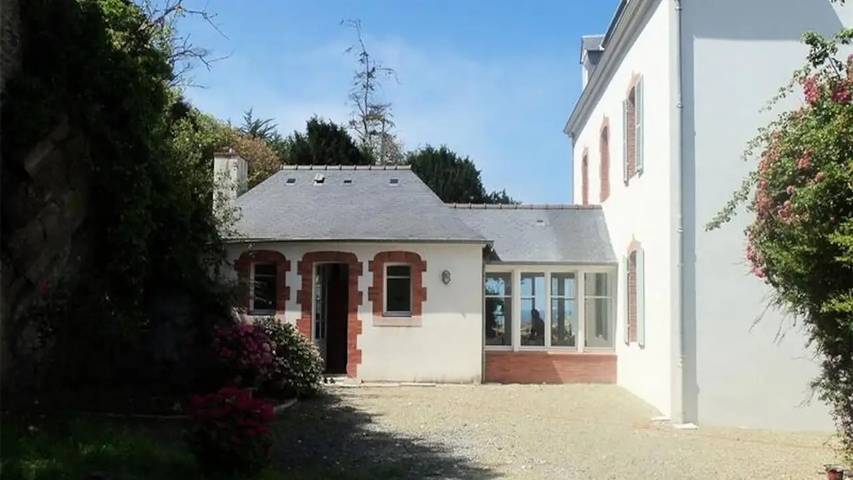 Gîte pour 14 personnes, avec Jardin dans Dahouët