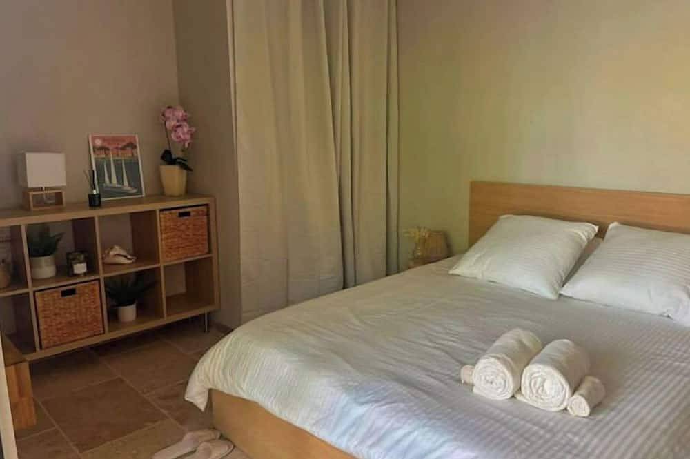 Lexotique Cottage in Solliès-Pont, Toulon region