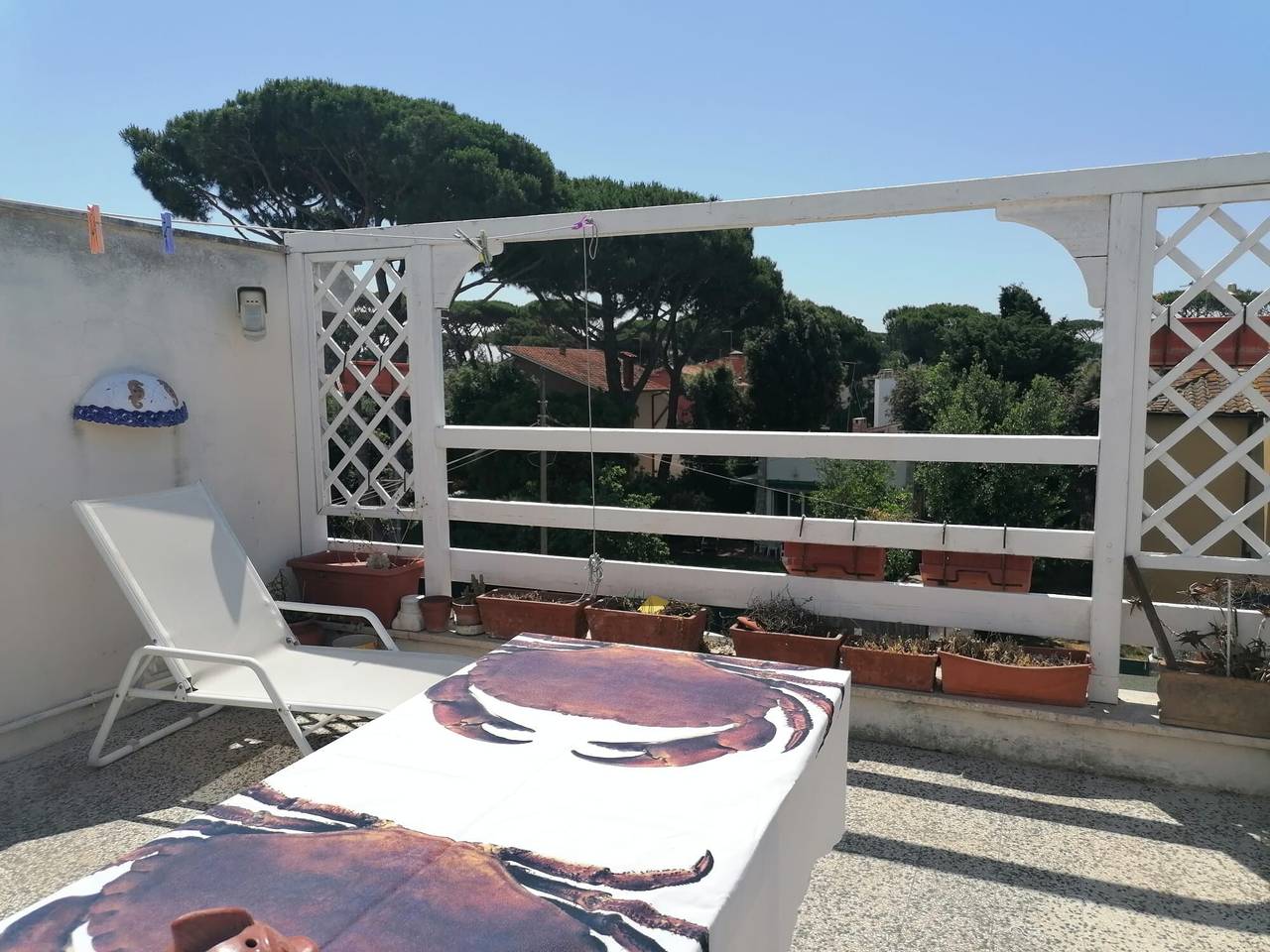 Appartement entier, Appartement 'Casa Di Clara Fregene' avec terrasse privée, jardin privé et climatisation in Fregene, Province de Rome