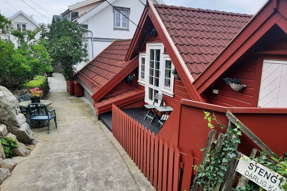 Traumhafte Fischerhütte mit Meerblick direkt am Wasser in Korshamn, Lyngdal