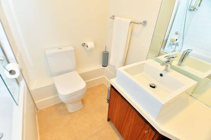 Appartement entier, Luxury 2 Br Fully Furnished Flat- 2 Parking Spaces in Crawley, Sussex de l'Ouest