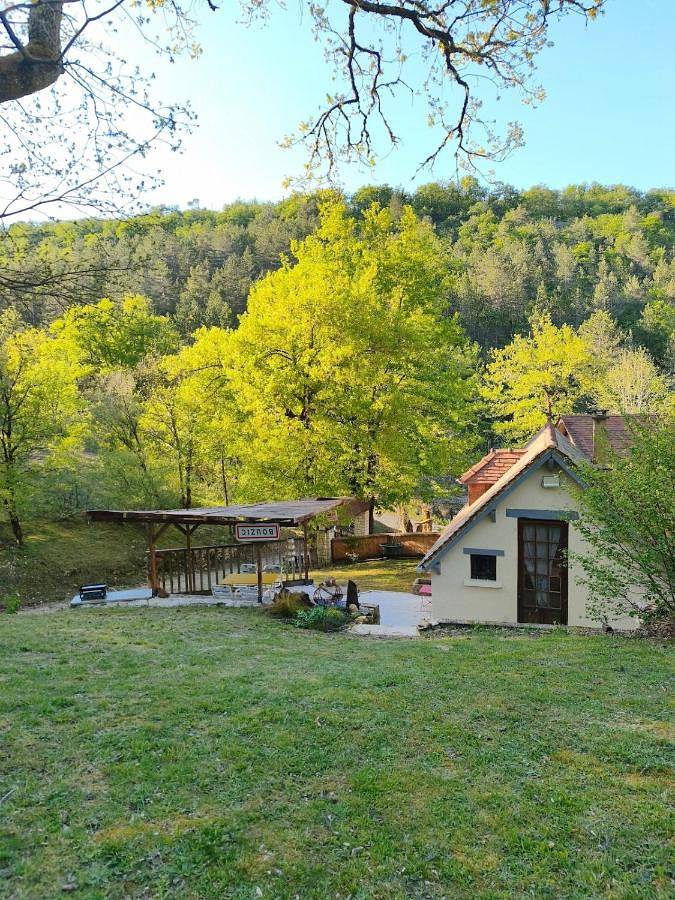 Location de vacances pour 2 personnes, avec terrasse à Bouzic