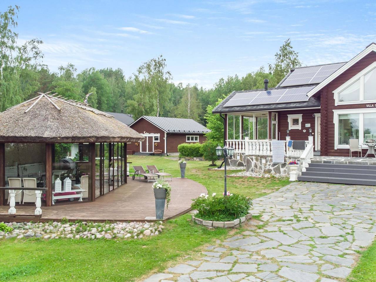 Villa sirpia in Lohja, Uusimaa
