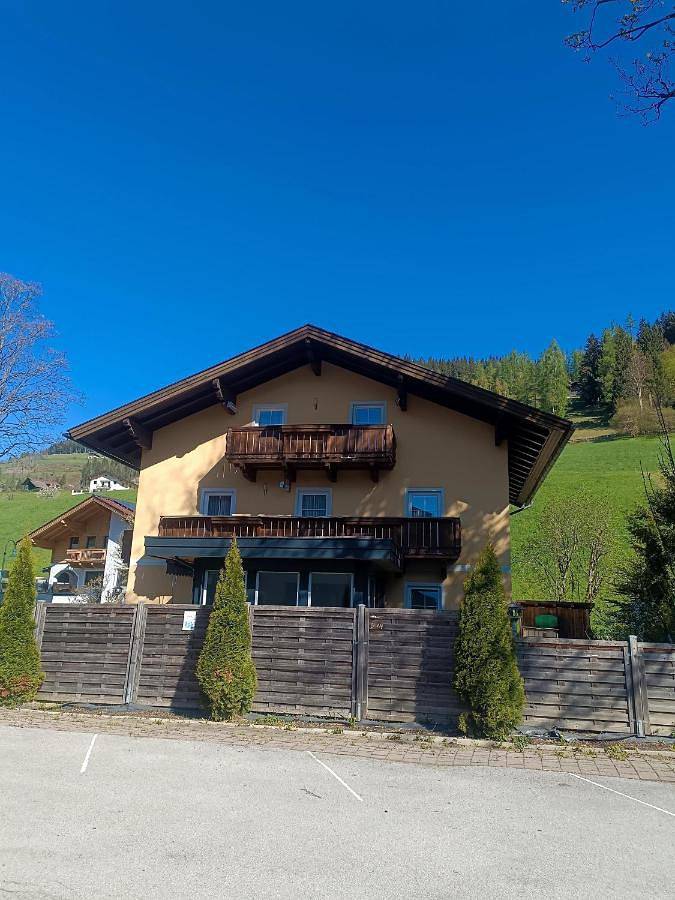 Ferienwohnung für 6 Personen, mit Balkon und Sauna