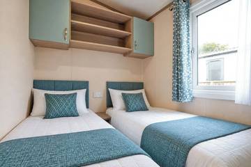 Static Caravan for 4 People in Pembrokeshire, South-Wales, Photo 2