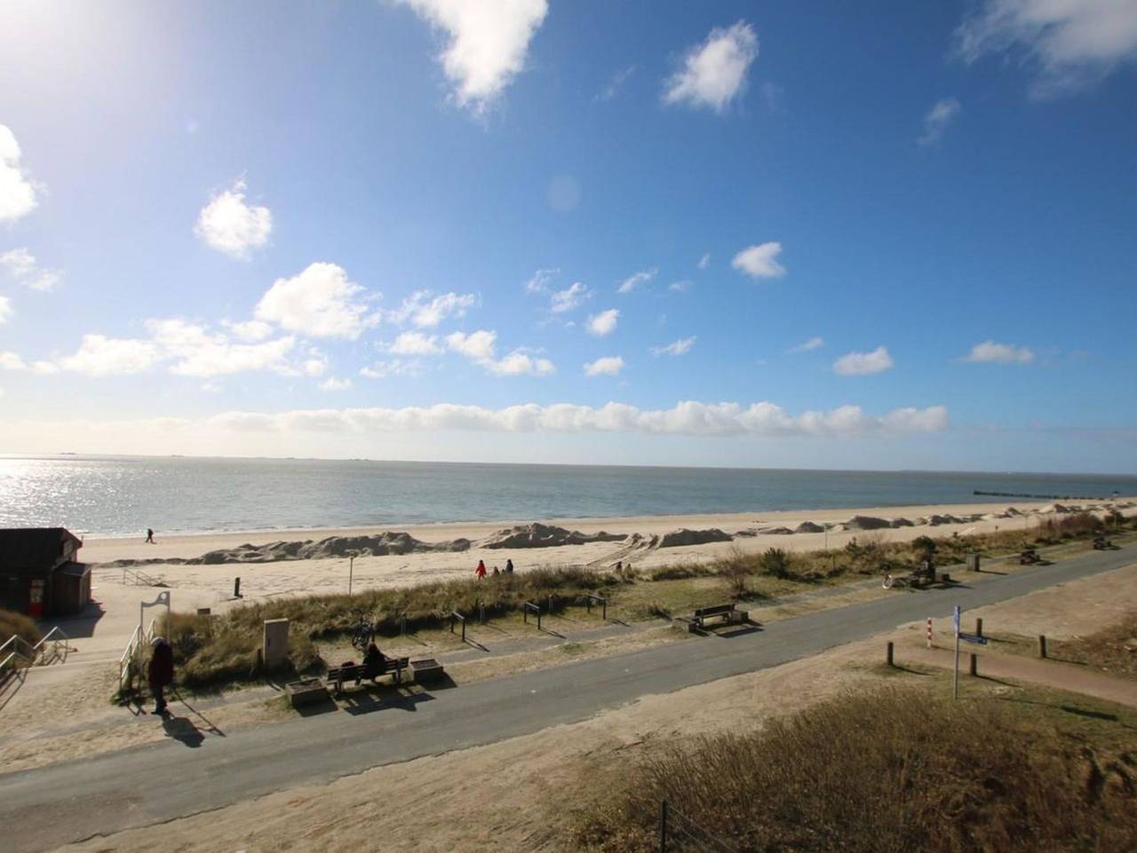 Ganze Ferienwohnung, Stockmannsweg 14, Whg.4 Haus am Meer - Ferienwohnung mit 3- Zimmern, ca. 80m² im 1. Og mit Blick auf Meer und Strand. in Wyk auf Föhr (Stadt), Wyk auf Föhr