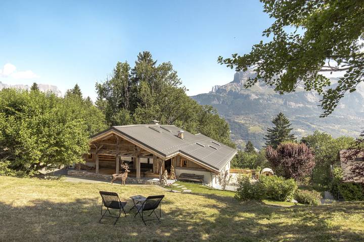 Maison de vacances pour 14 personnes, avec jardin ainsi que sauna et terrasse
