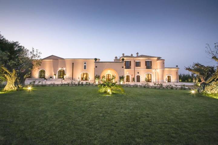 Casa vacanza per 2 persone, con Terrazza e Giardino nonché Piscina a Foggia
