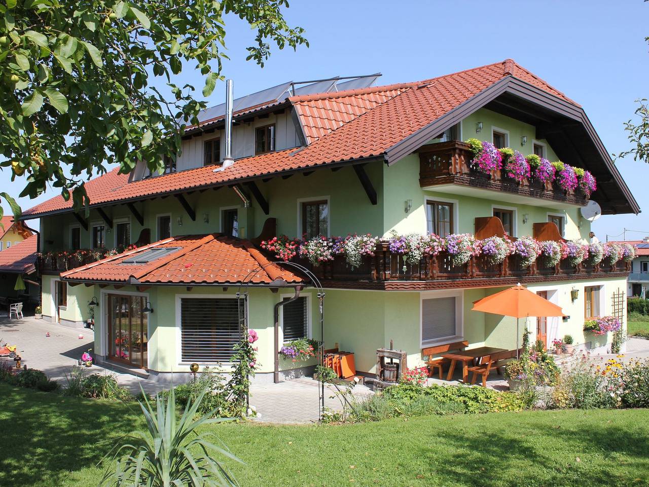 Frühstückspension Holzapfel - Mondsee in Sankt Georgen im Attergau, Attergau